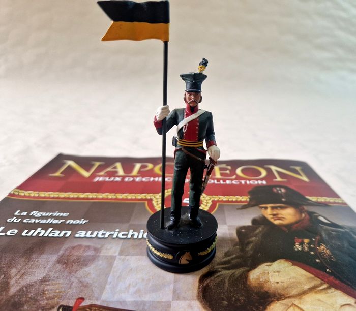 Figurine  , Napoléon , jeux d'échec de collection  , numéro 15 , Le uhlan autrichien - photo numéro 2