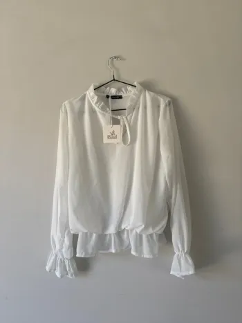 👚 magnifique haut femme - taille unique - neuf avec étiquette - blanc printemps été