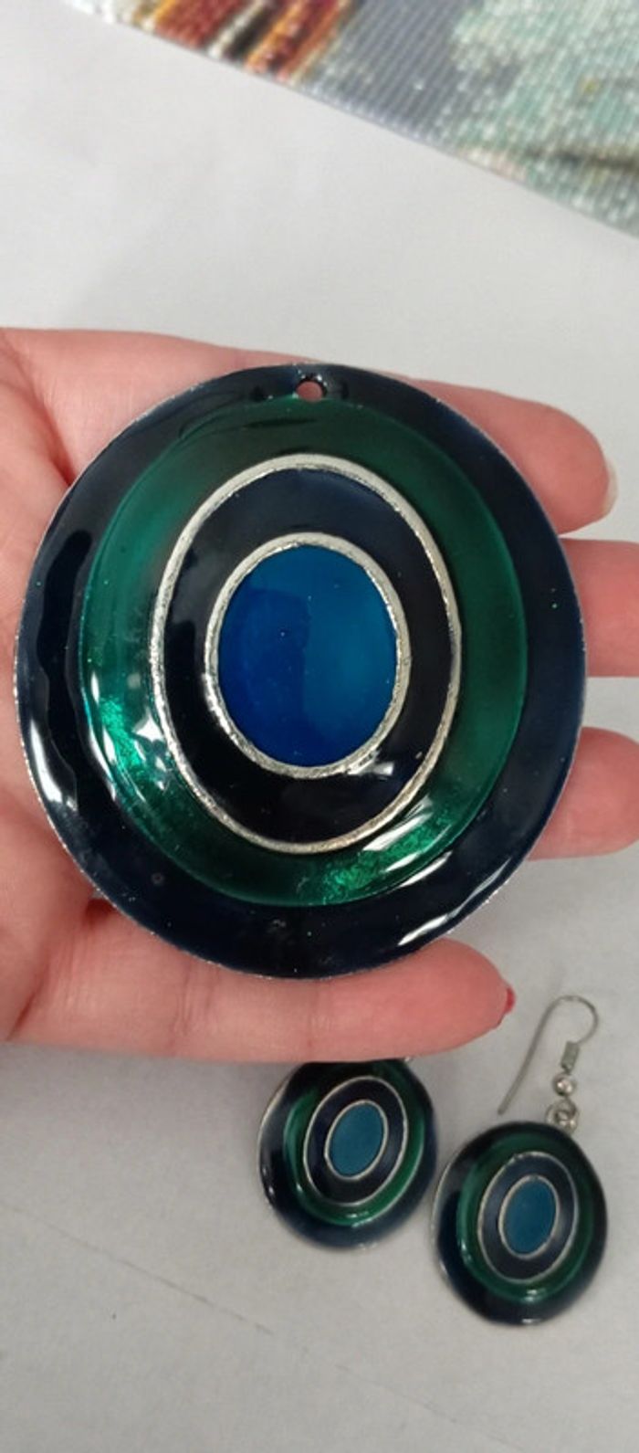 Parure pendentif et boucles d'oreilles - photo numéro 2