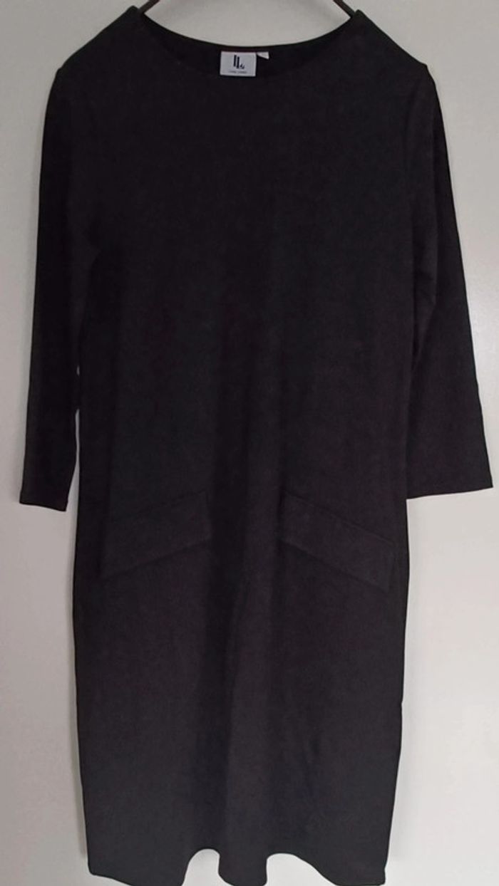 Robe noire Linea Loresi