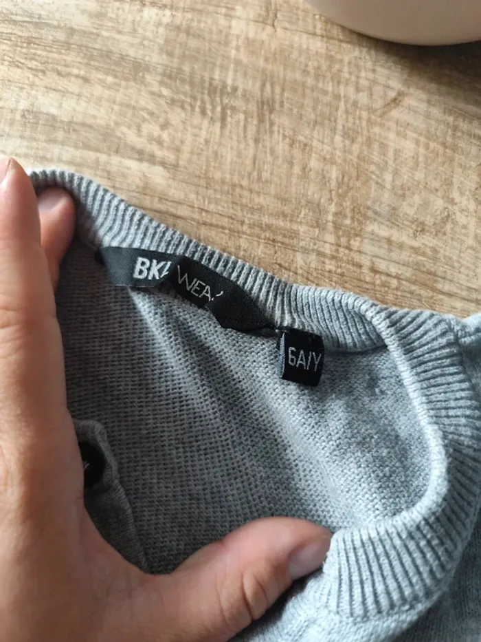 Pull léger 6 ans - photo numéro 2