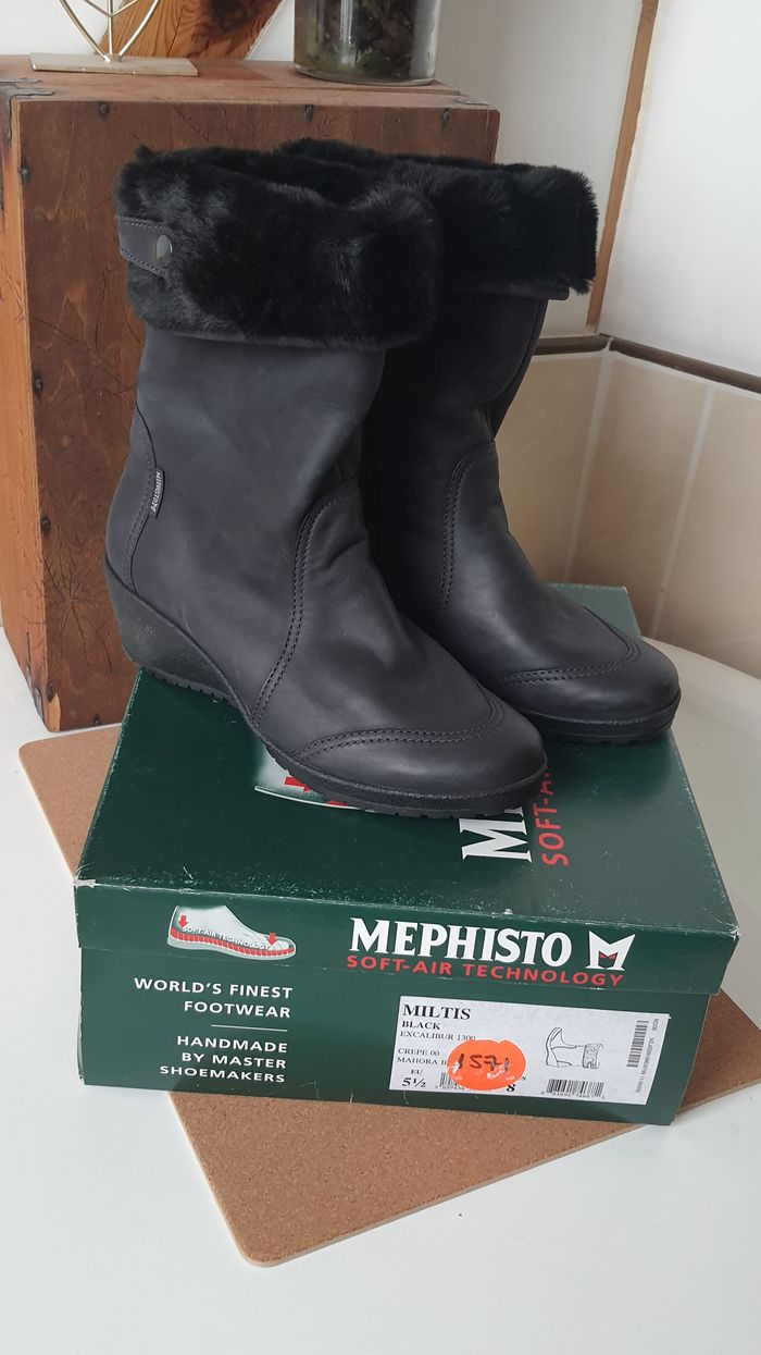 Bottes fourrée femme "Méphisto" neuve pointure 39