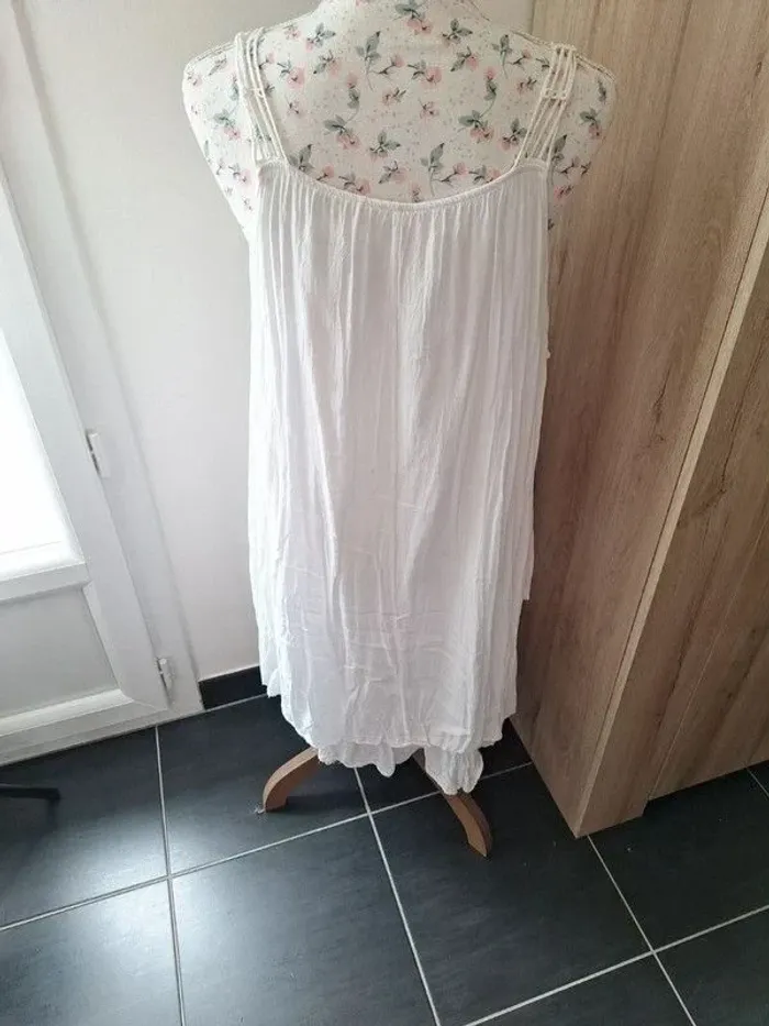 robe blanche - photo numéro 5