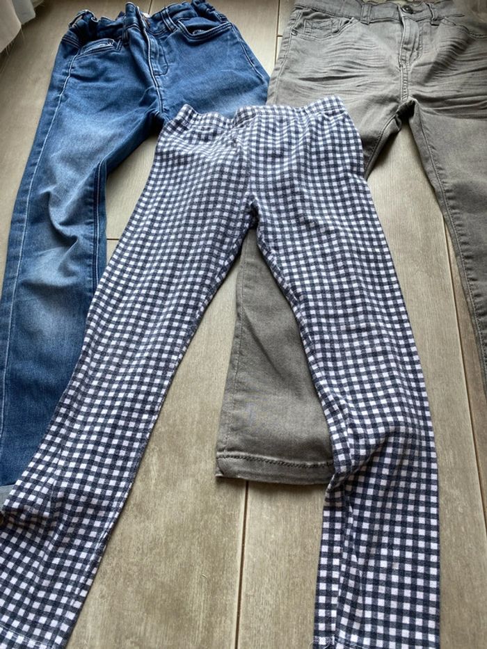 Lot de trois pantalons 6/7 ans - photo numéro 2