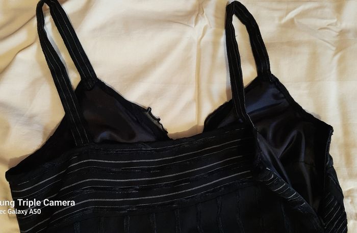 Robe noire bretelle façon cache coeur - photo numéro 5