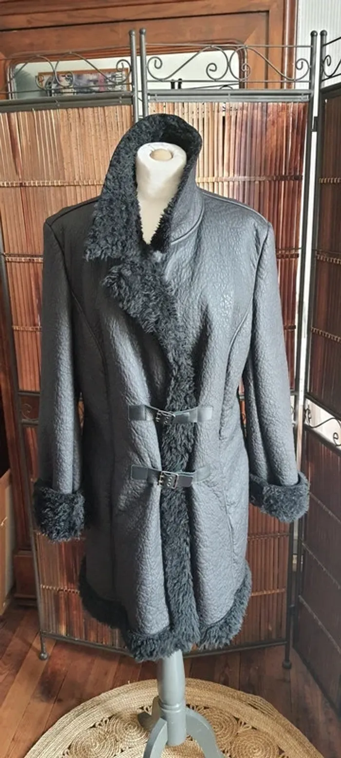 Manteau femme "Nathalie Chaize" taille XXL/44 - photo numéro 4