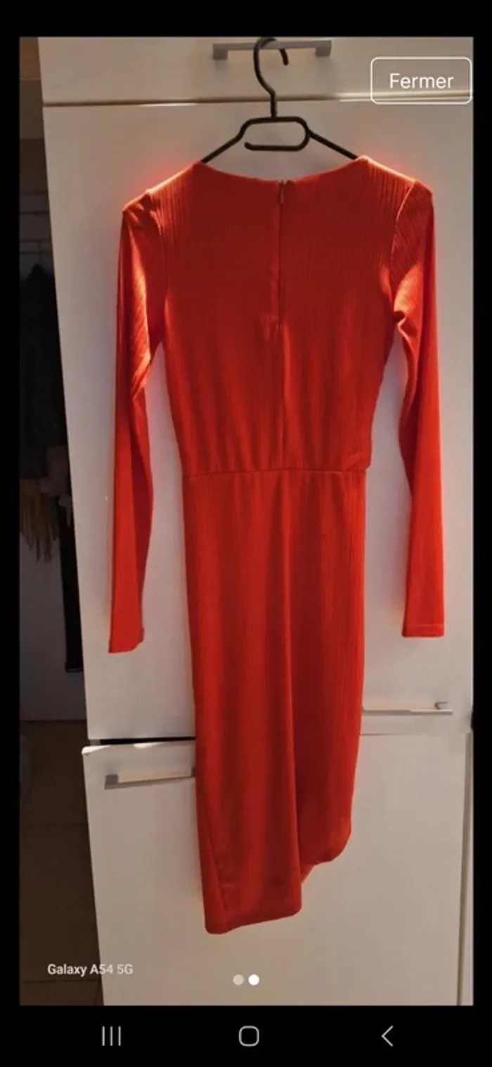 Robe H&M xs Petite tache à l'arrière - photo numéro 2