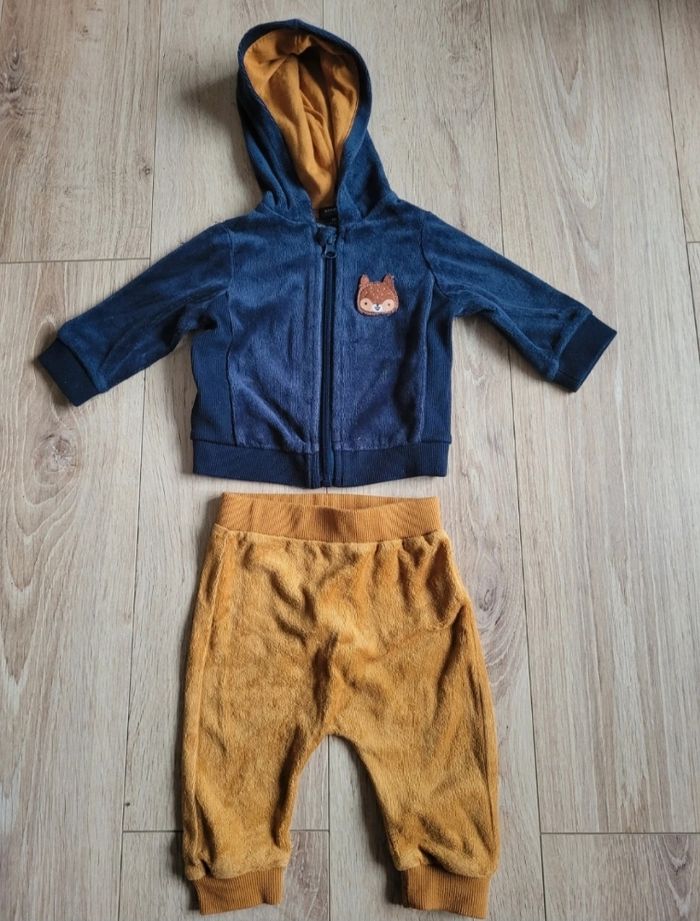 Lot vêtements - 6 mois - photo numéro 2