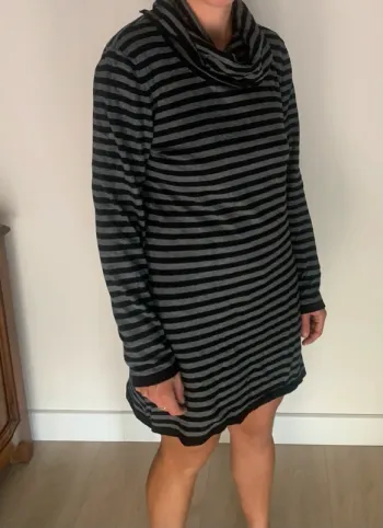 🤰 Robe pull maternité rayée gris/noir – 42/44 – Ligne Maternité 🤰