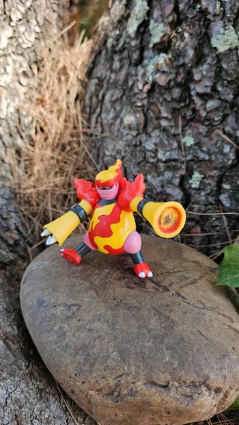 Super figurine Pokemon Nintendo maganon