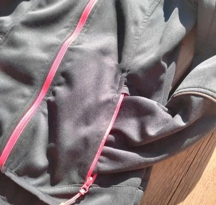 Veste zippée a capuche pour fille Taille 12 ans - photo numéro 3