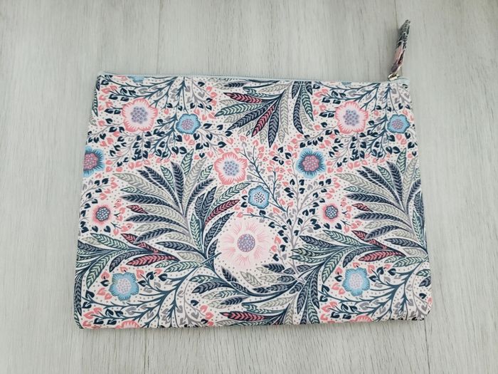 Trousse de toilette motif liberty - photo numéro 2