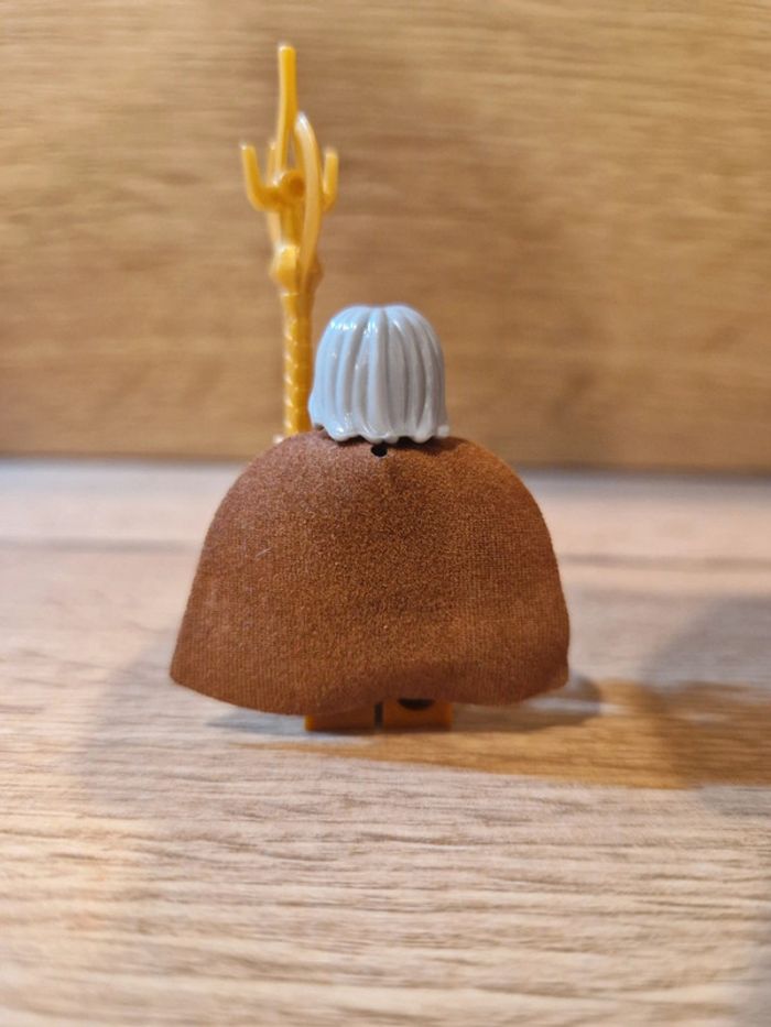 Figurine type lego Odin Thor Marvel - photo numéro 3