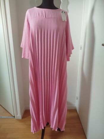 Robe longue plissée