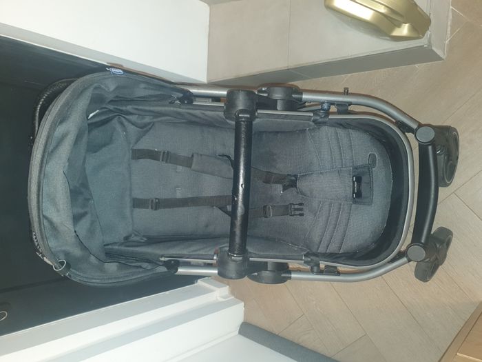 Chicco poussette trio best friends avec isofix voiture - photo numéro 3