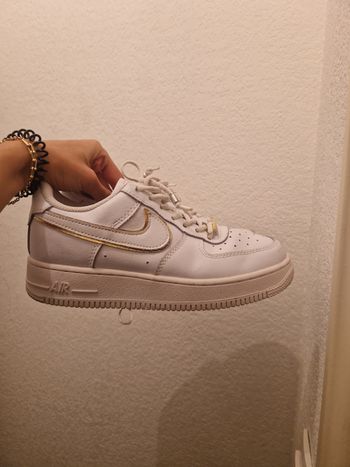 Air force blanc et doré