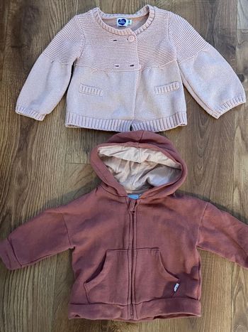 Deux vestes 9 mois