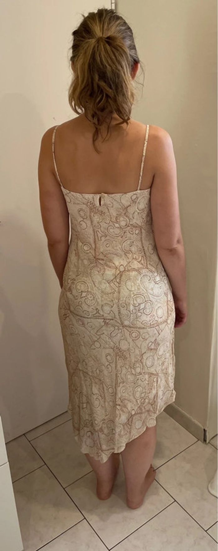 Robe beige t38 - photo numéro 3