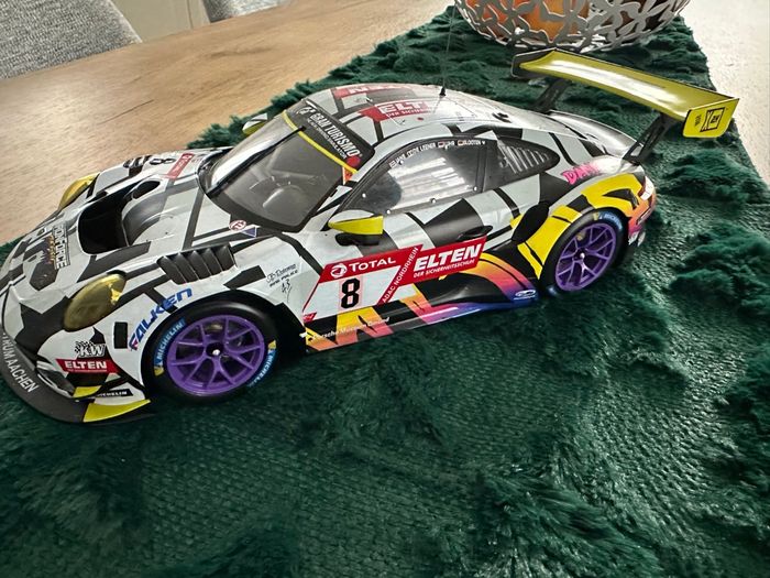 Porsche 911 GT3 R 1/18 - photo numéro 4