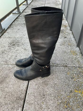 Bottes noires en cuir