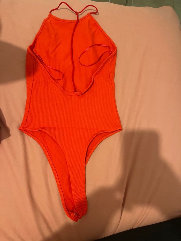 Body rouge - photo numéro 2