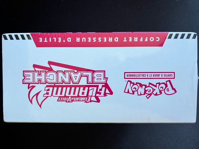 ETB Pokémon EV10.5 – Flamme Blanche – Neuve & Scellée - photo numéro 5