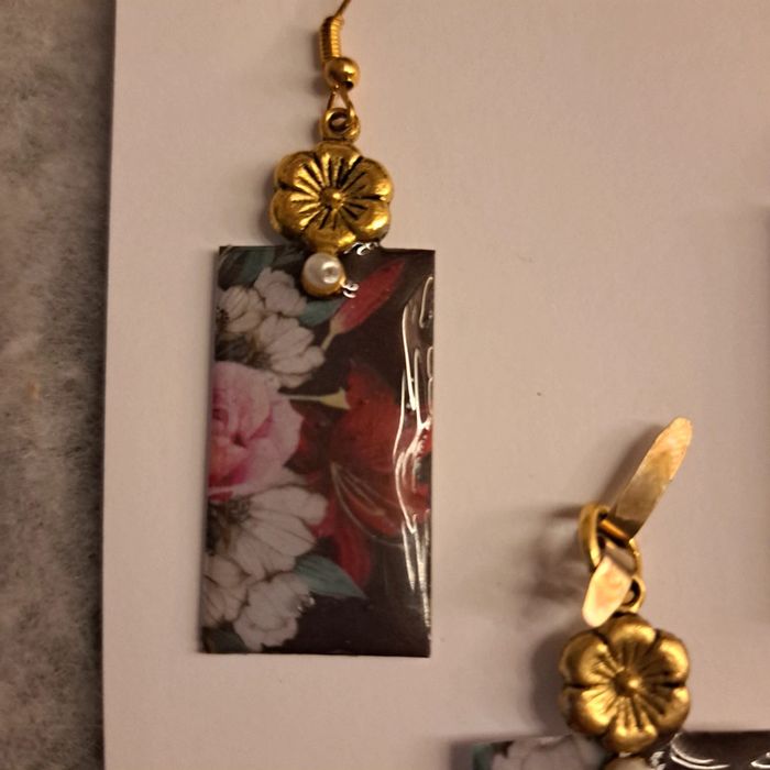 Boucles d'oreilles pendante avec pendentif assortie - photo numéro 7