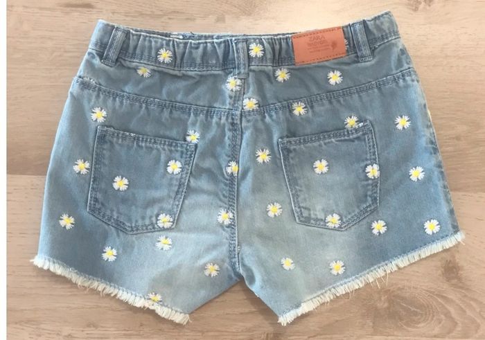 Short Zara 3-4 ans 104 cm fleurs brodées - photo numéro 2