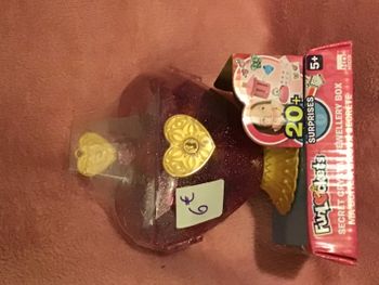 Boîte à bijoux secrète + 20 surprises