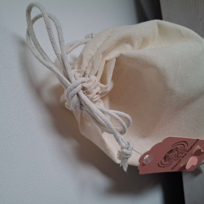 Pochon en coton 20x30cm crème avec inscription en fuchsia pailleté - NEUF - Déesse au Naturel - photo numéro 5