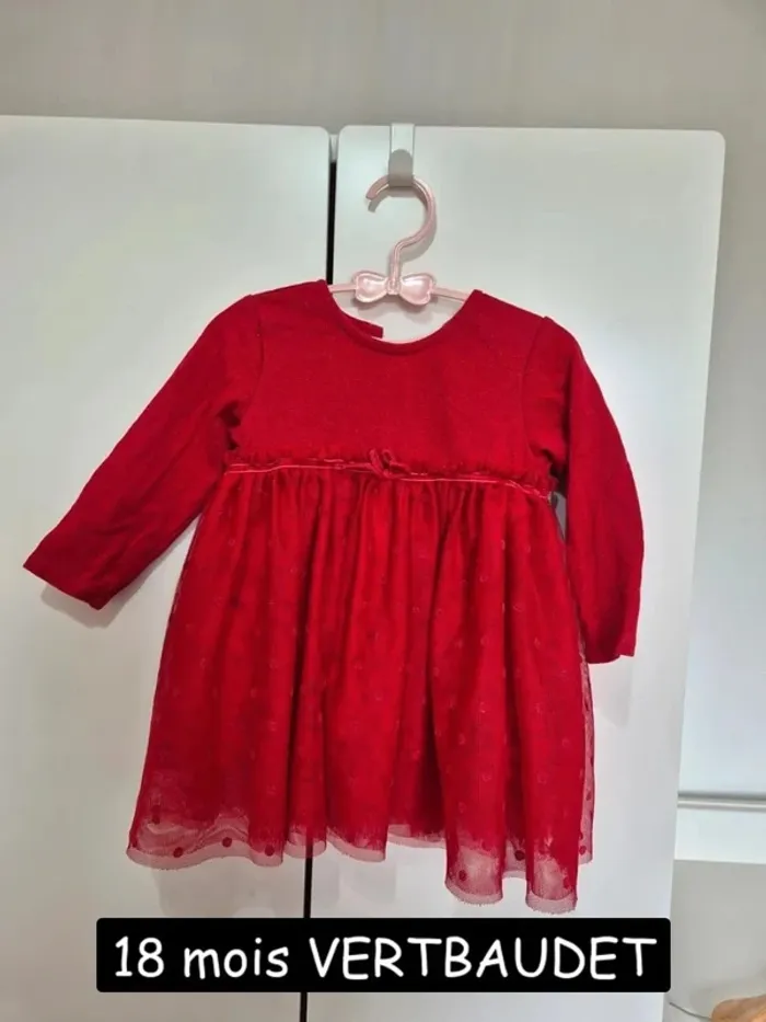 Belle robe rouge Vertbaudet 18 mois 81 cm robe festive avec tulle - photo numéro 2