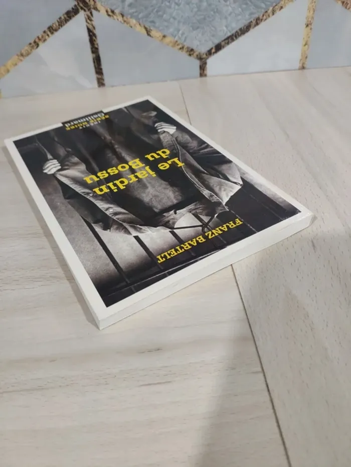 Livre série noire Gallimard le jardin du bossu Franz Bartelt - photo numéro 5