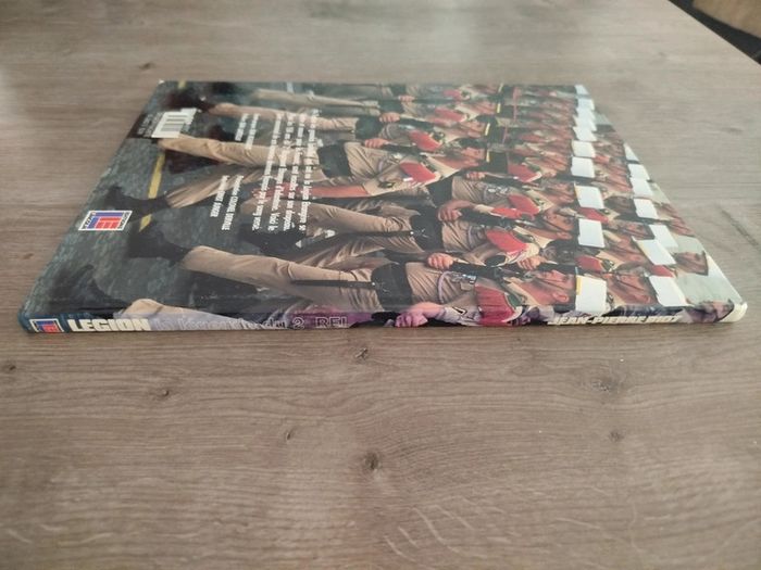 Livre légion la légende du 2e REI - photo numéro 3