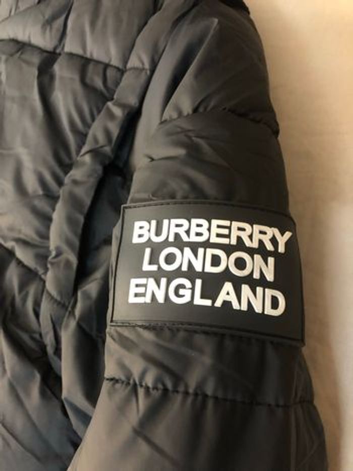 Doudoune burberry taille M - photo numéro 7