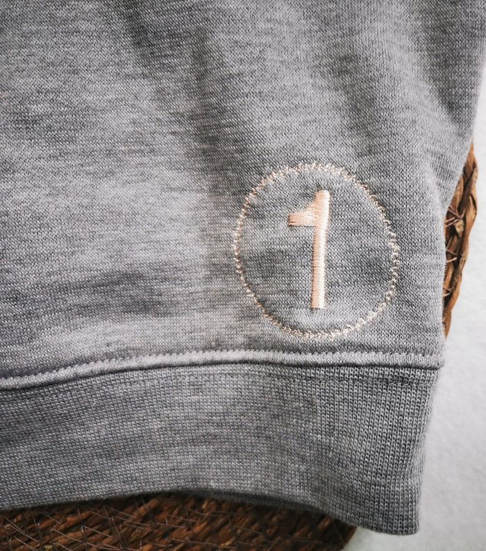 Pull 👸gris, crapule, trutex, 4ans - photo numéro 7