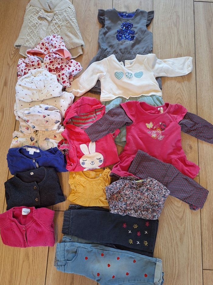 Lot vêtements bébé fille 12 mois - photo numéro 2