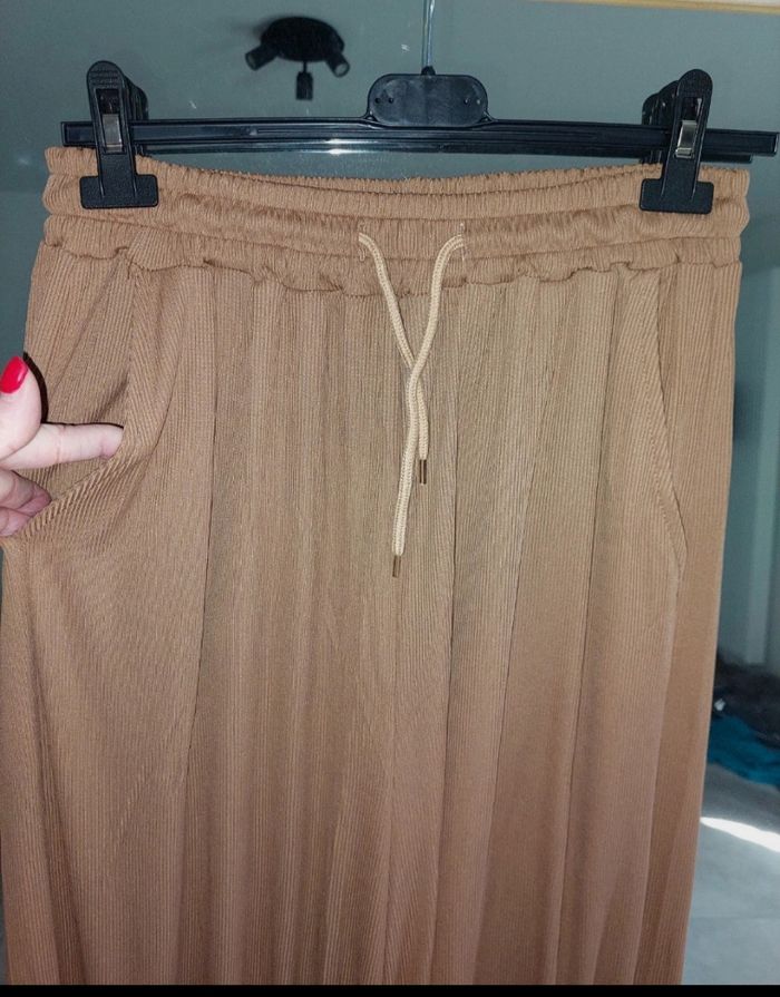 Pantalon large fluide - photo numéro 3