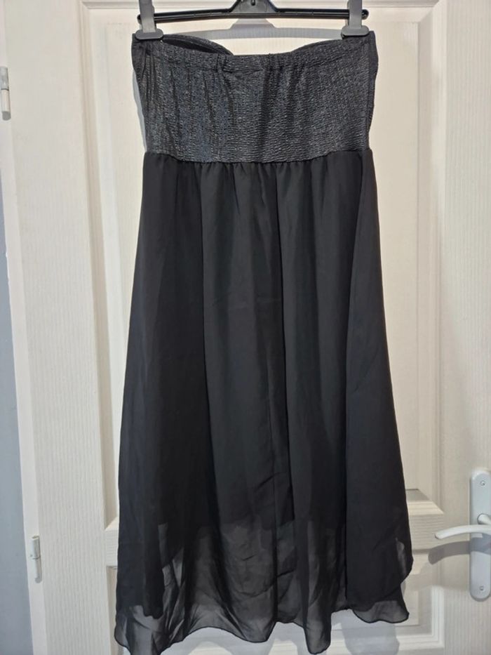 Robe dos nu noire avec coques et voile - photo numéro 4