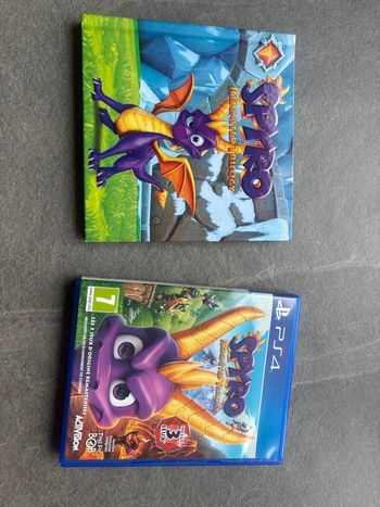 Jeu Spyro Reignited Trilogy PS4 + livre collector L’Histoire de Spyro
