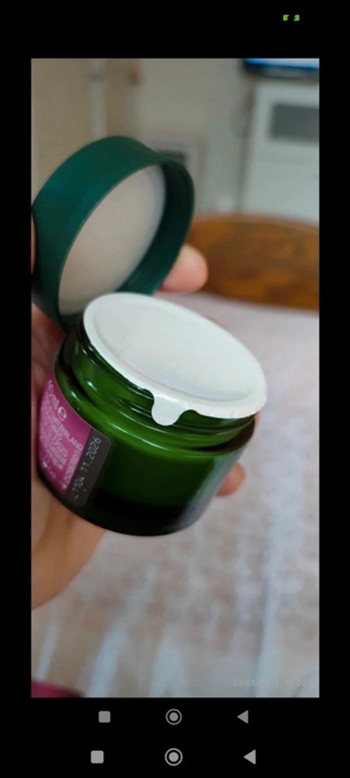 Weleda Crème de nuit lissante Rose musquée & Thé blanc 40ml
Neuf emballé scellé - photo numéro 4