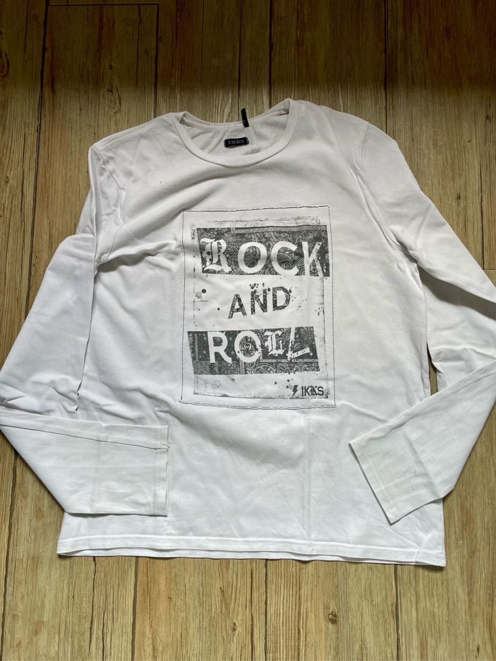 T-shirt IKKS taille 14 ans. Tbe