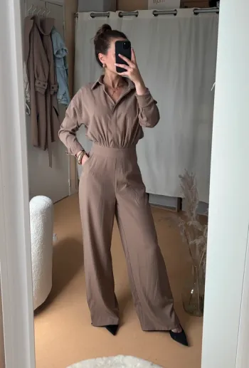 Combinaison style chemise oversize prettylittlething taupe