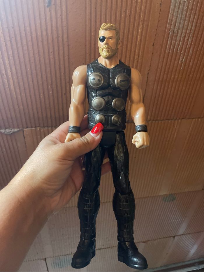 Figurine thor
