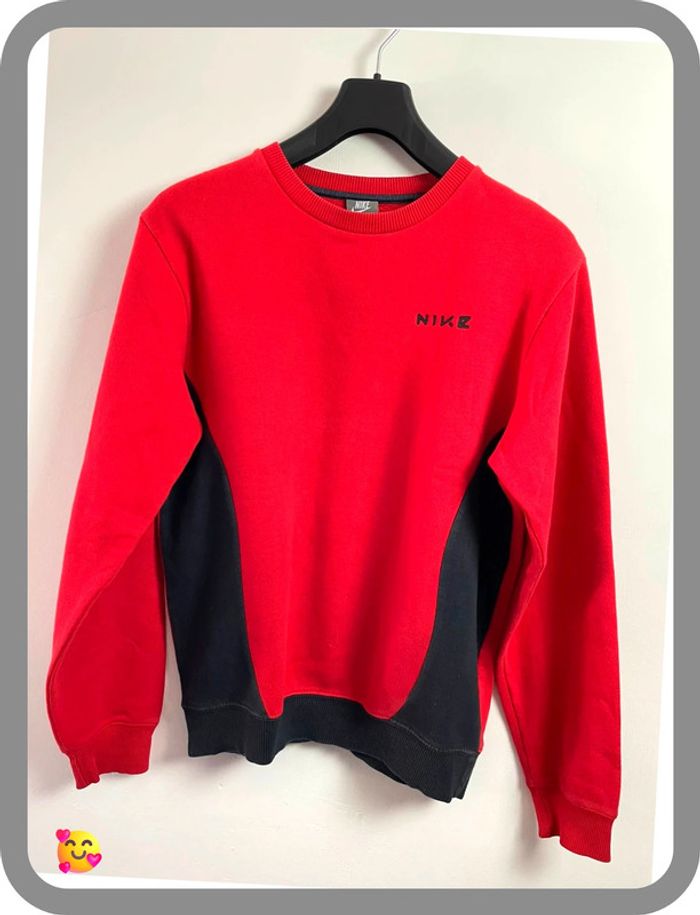👕 Sweat-shirt Nike homme – Taille S – Rouge et noir, logo brodé