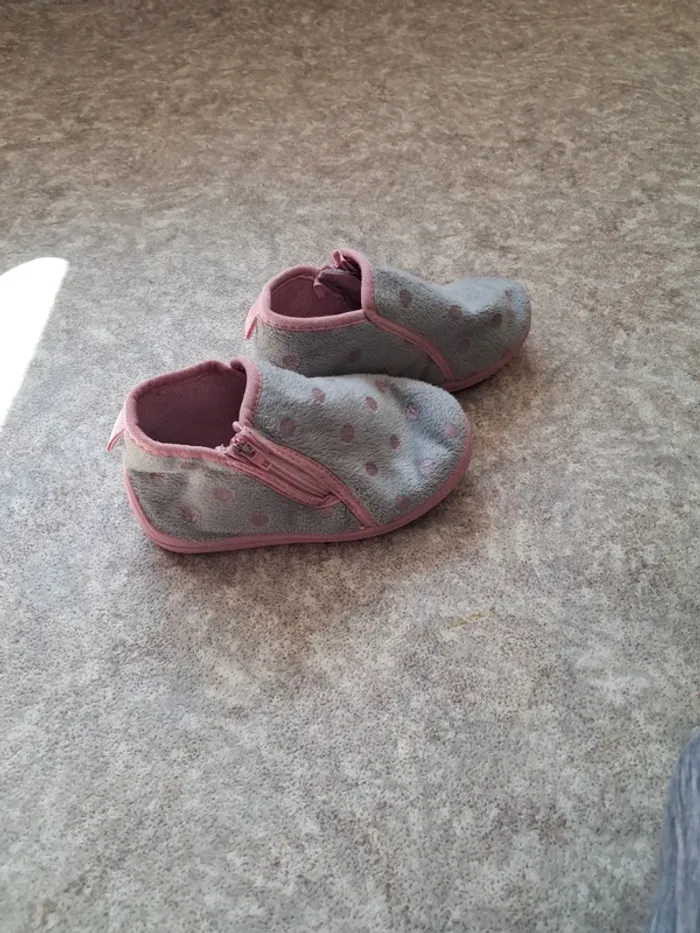 Chausson taille 25 - photo numéro 3