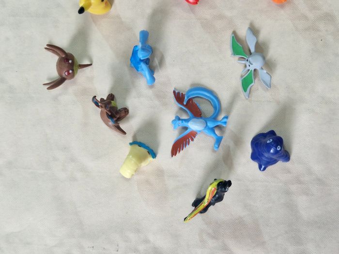 Lot de 24 petites figurines pokemon - photo numéro 6