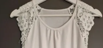 Top blanc dentelle