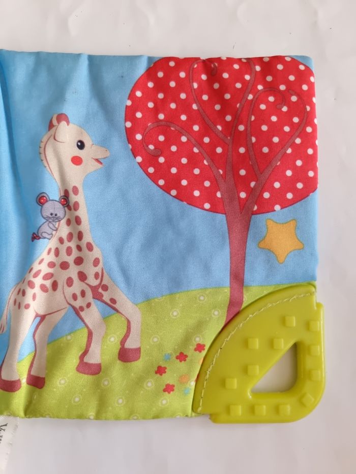 Livre en tissus Sophie La Girafe 🦒 - photo numéro 3