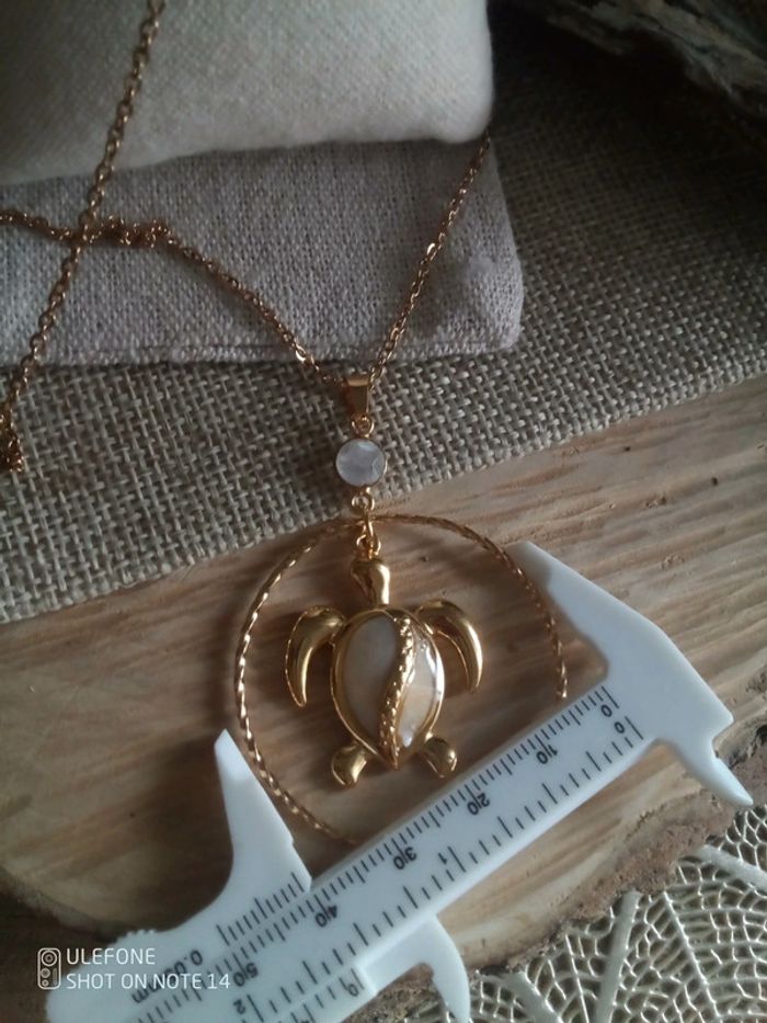 Collier tortue nacrée et pierre de lune - photo numéro 3