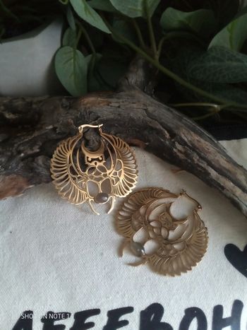 Boucles d'oreilles scarabées ailés avec pierres de labradorite